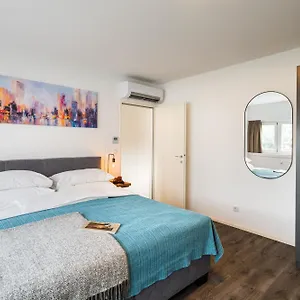 Daire Urban Island I Riverside, Viyana